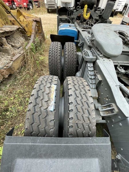 SINOTRUK HOWO 6x4 Tractor Truck For Heavy-Duty Logistics & Long-Haul Transportation manufacturers
